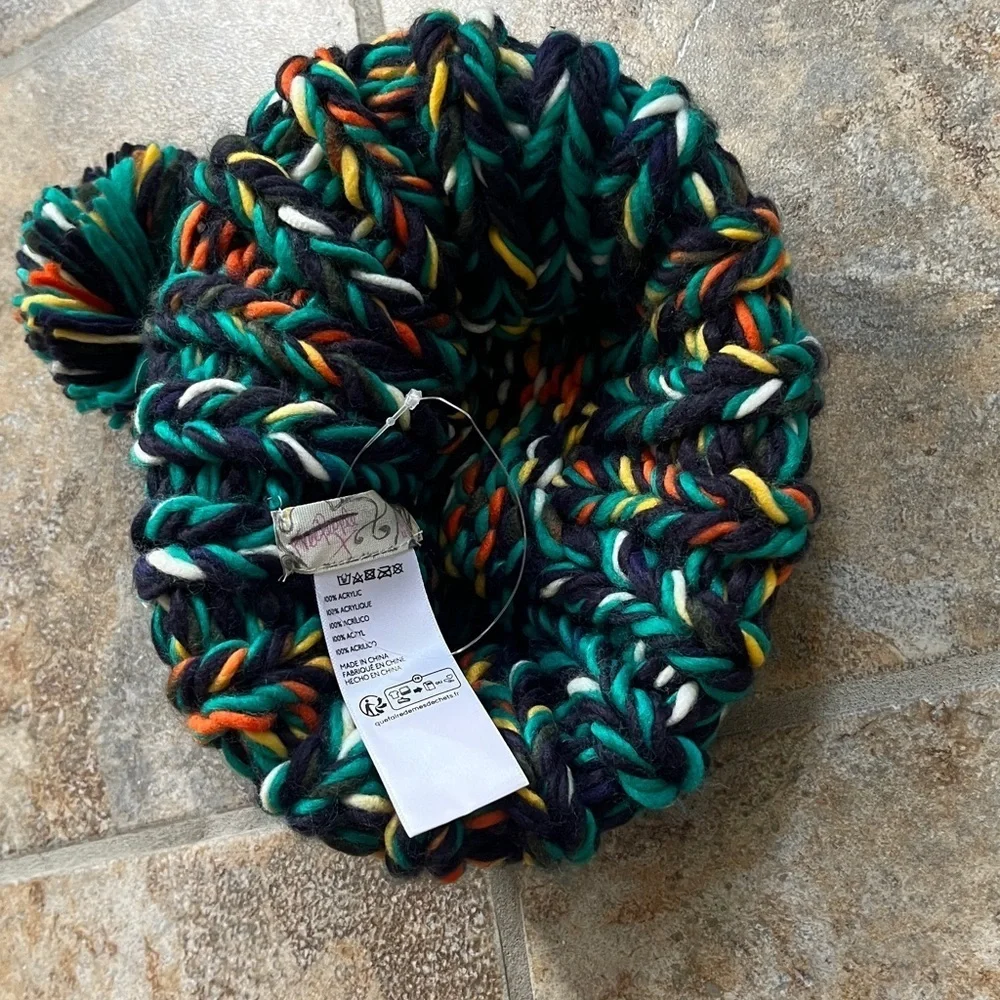 Free People Tide Knit Pom Beanie One Size in Forest Green Combo NWOT